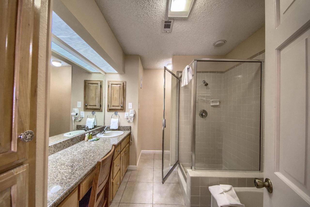 The Iron Cactus Condo On The Comal Cw C102 New Braunfels Buitenkant foto