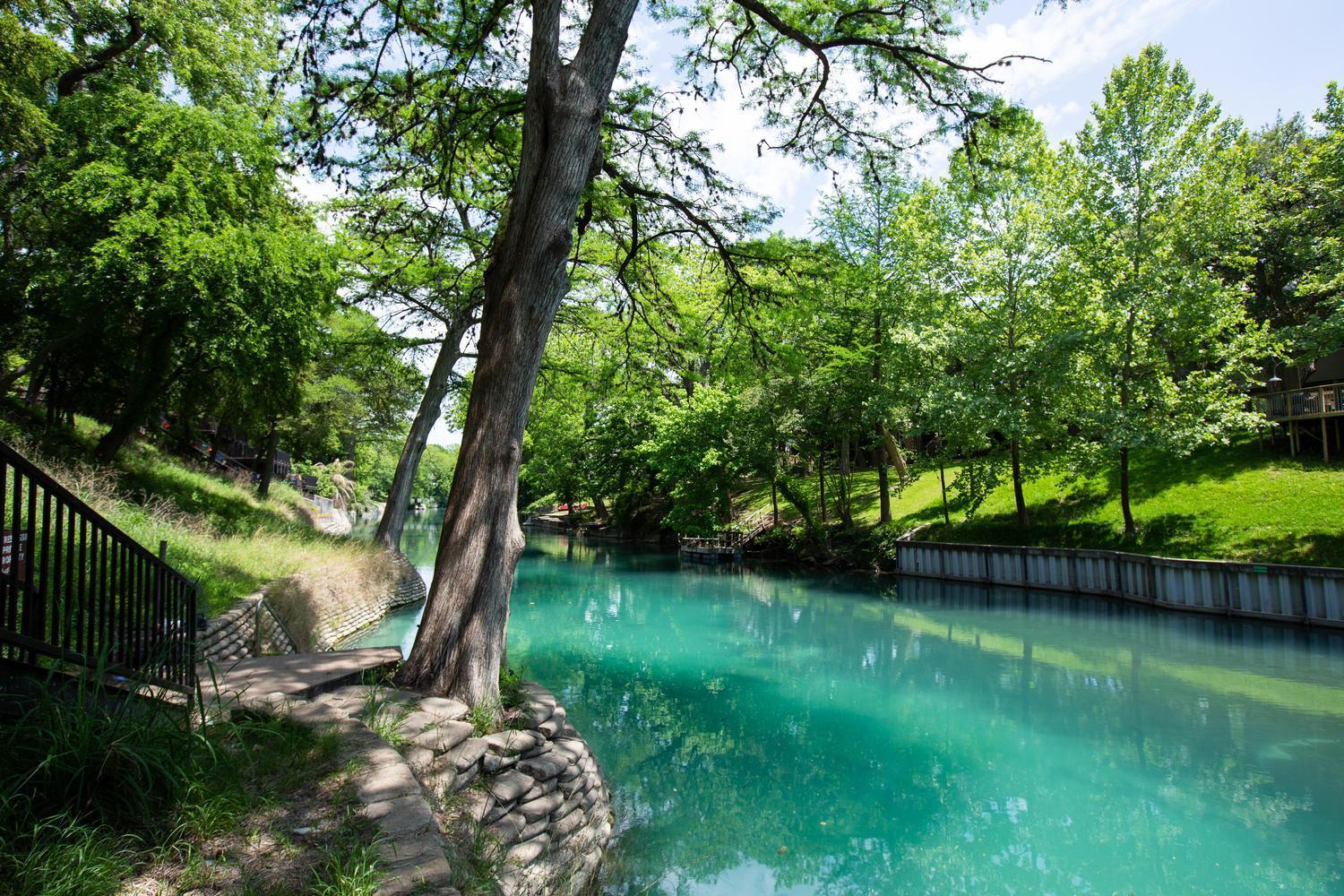 The Iron Cactus Condo On The Comal Cw C102 New Braunfels Buitenkant foto