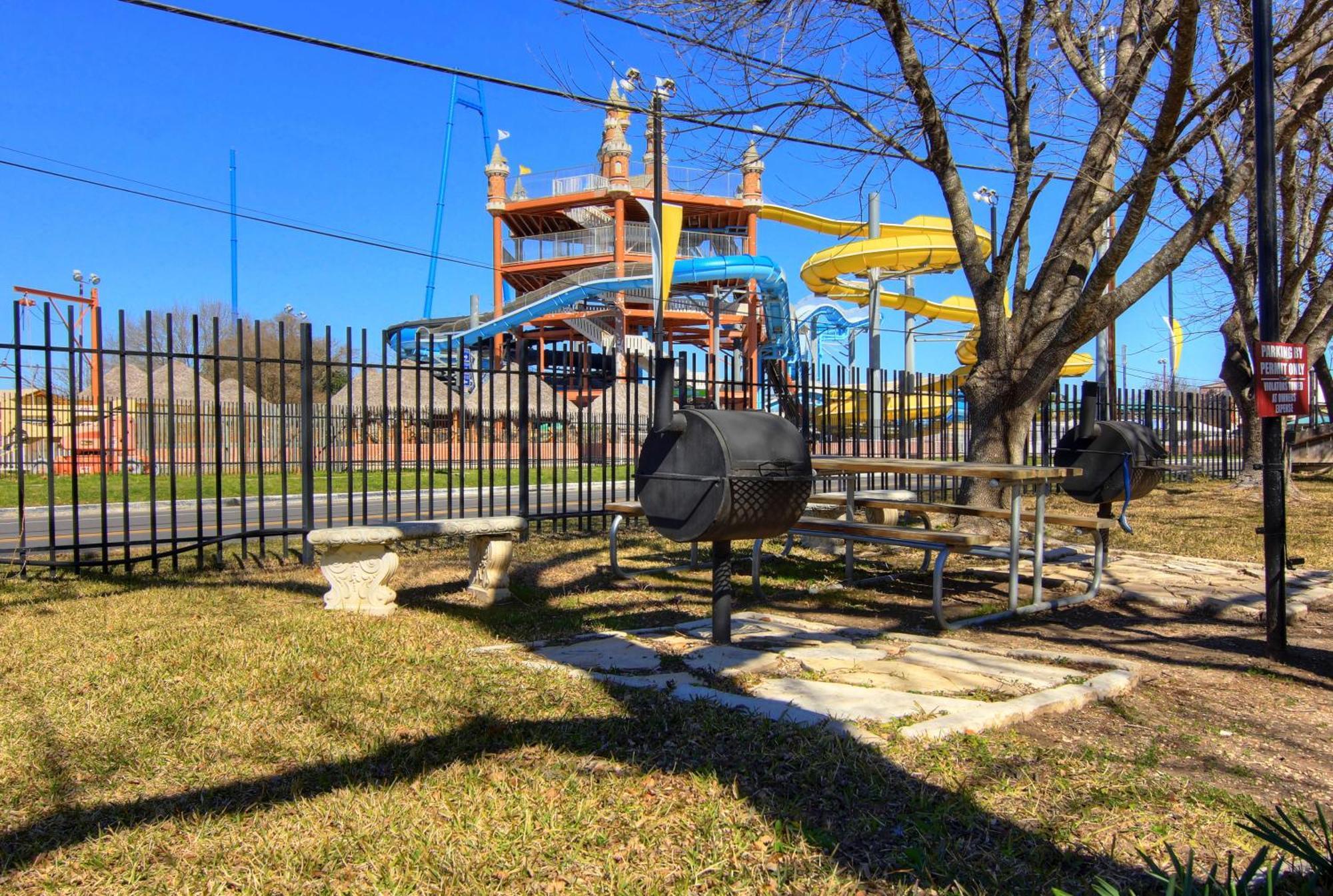 The Iron Cactus Condo On The Comal Cw C102 New Braunfels Buitenkant foto