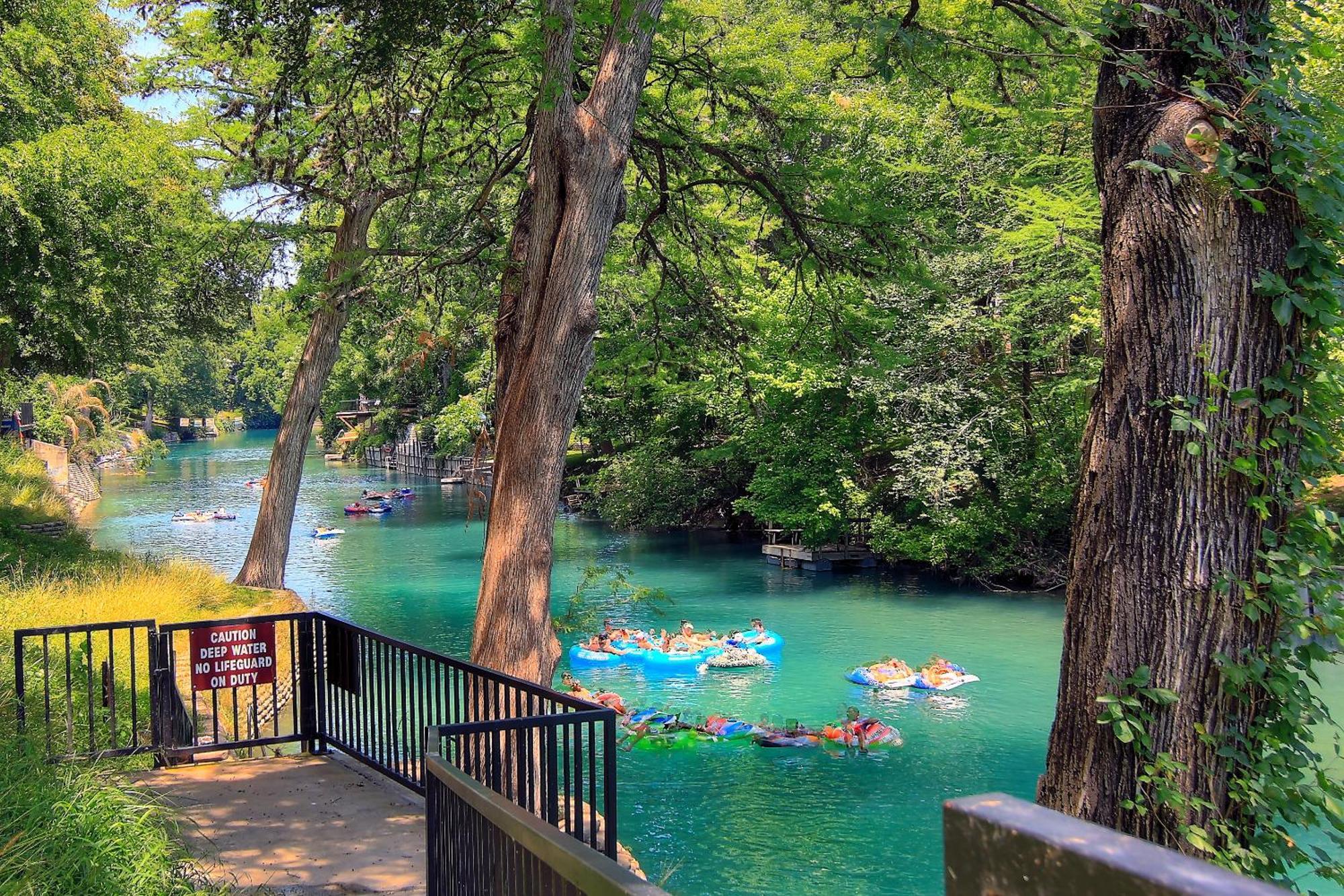 The Iron Cactus Condo On The Comal Cw C102 New Braunfels Buitenkant foto
