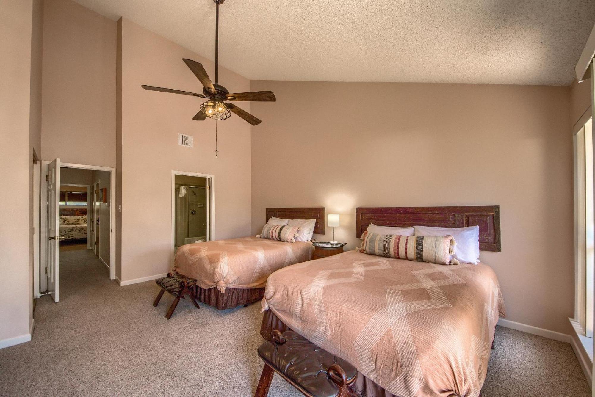 The Iron Cactus Condo On The Comal Cw C102 New Braunfels Buitenkant foto