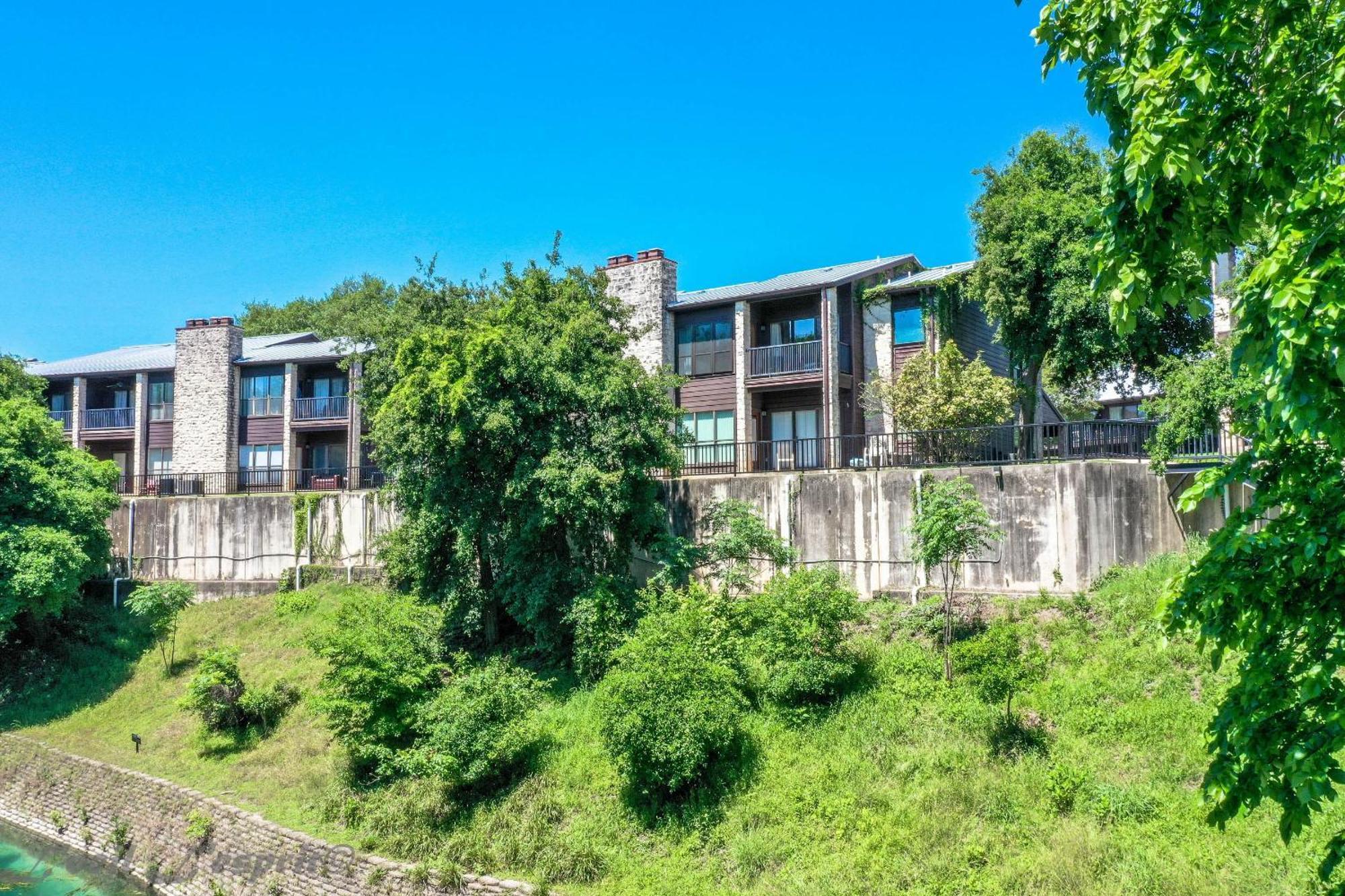 The Iron Cactus Condo On The Comal Cw C102 New Braunfels Buitenkant foto